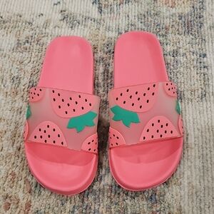 West Loop Girl's Strawberry Print Slide‎ Sandals Size 2/3